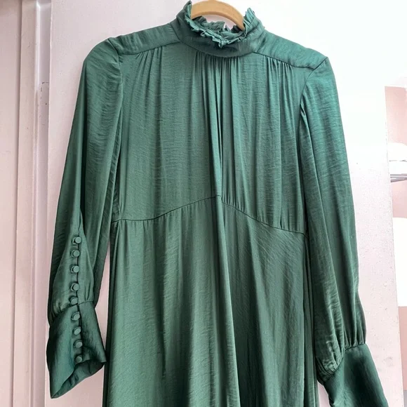 Size Medium ZARA Woman Deep Green Midi Dress - Picture 1 of 9